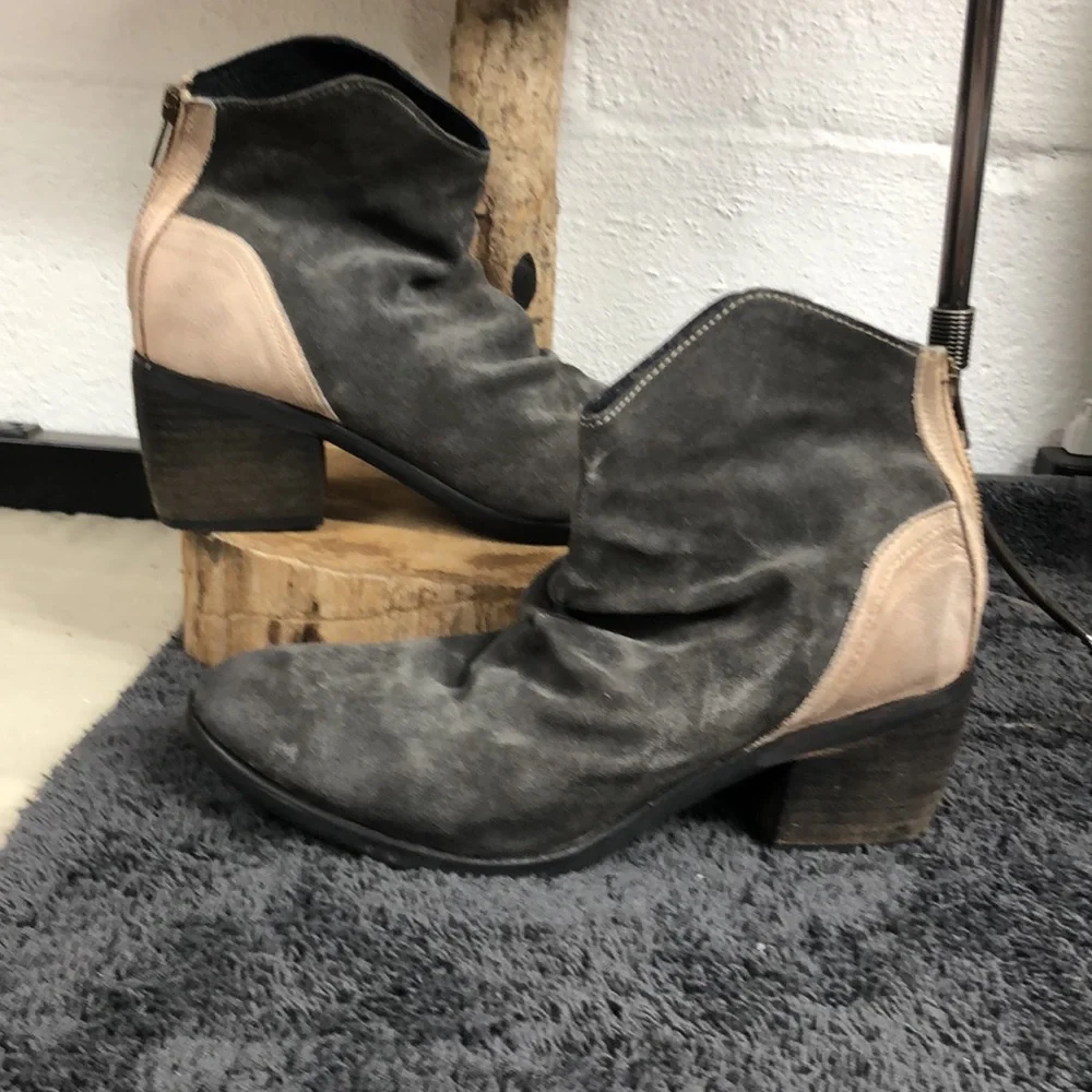 Rebels two tone leather ankle boots‎ size 9